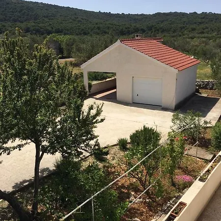 With Parking Space Bozava, Dugi Otok - 8108