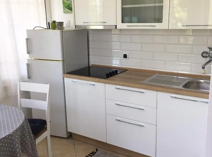 Apartment With Parking Space Bozava, Dugi Otok - 8108