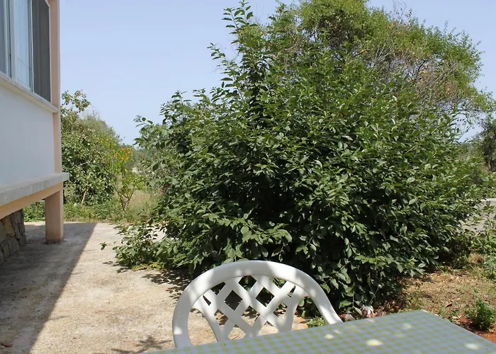 With Parking Space Bozava, Dugi Otok - 8108 דירה בוזאבה